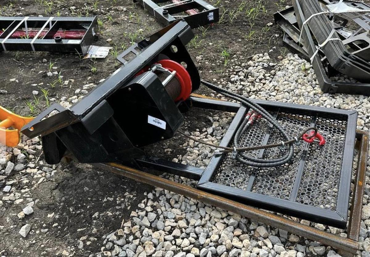 Used 2026 GIYI GY-LW45 Winch Skid Steer Attachment (UNUSED)