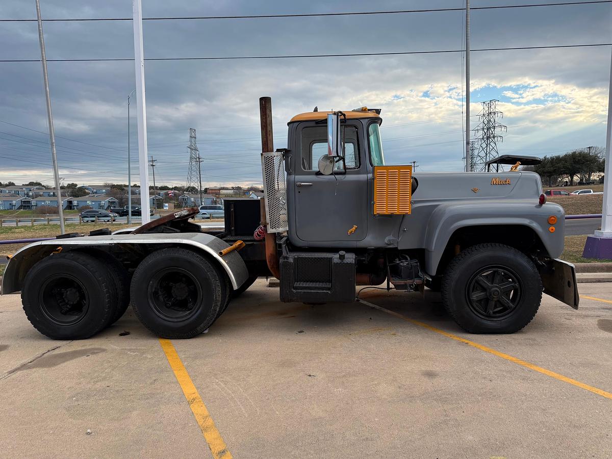 Used 1972 MACK TRUCK R795ST