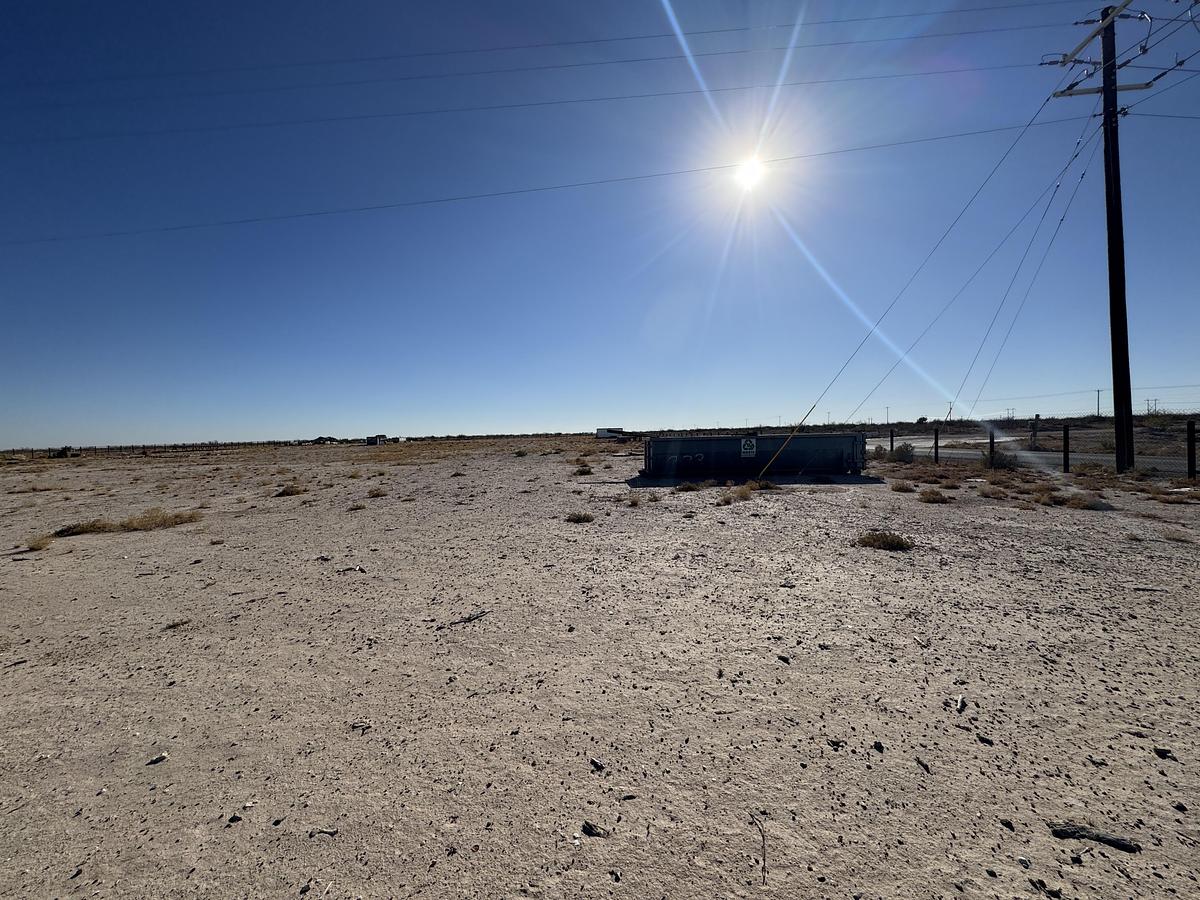 Used REAL ESTATE - 5 ACRES - PECOS, TEXAS