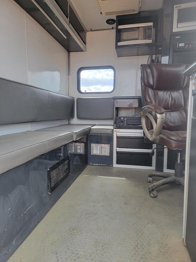 Used 2013 Peterbilt Extreme Wireline Truck