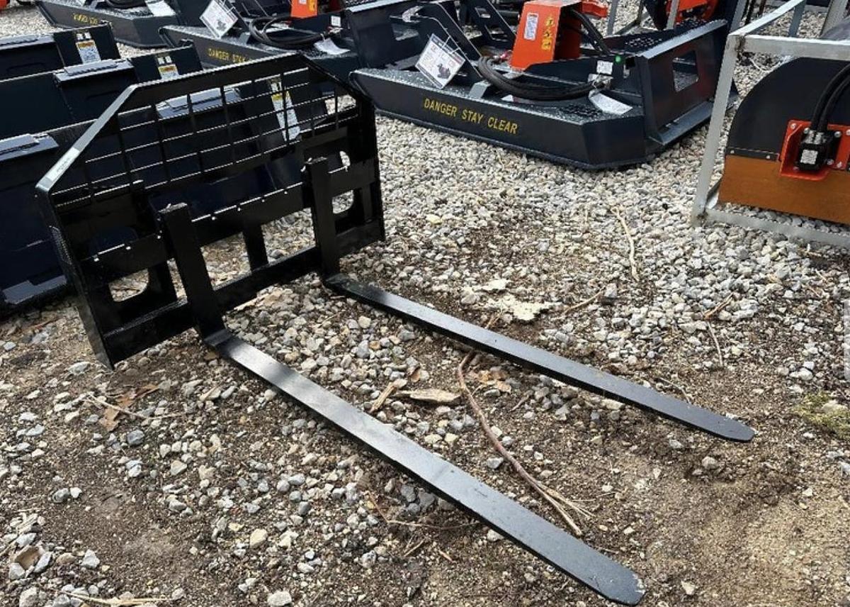 Used 2026 CAPTOK CK-DHC 60in Forks Skid Steer Attachment (UNUSED)