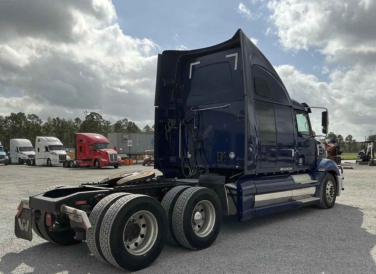Used 2022 Western Star 5700 6x4 Sleeper Truck Tractor