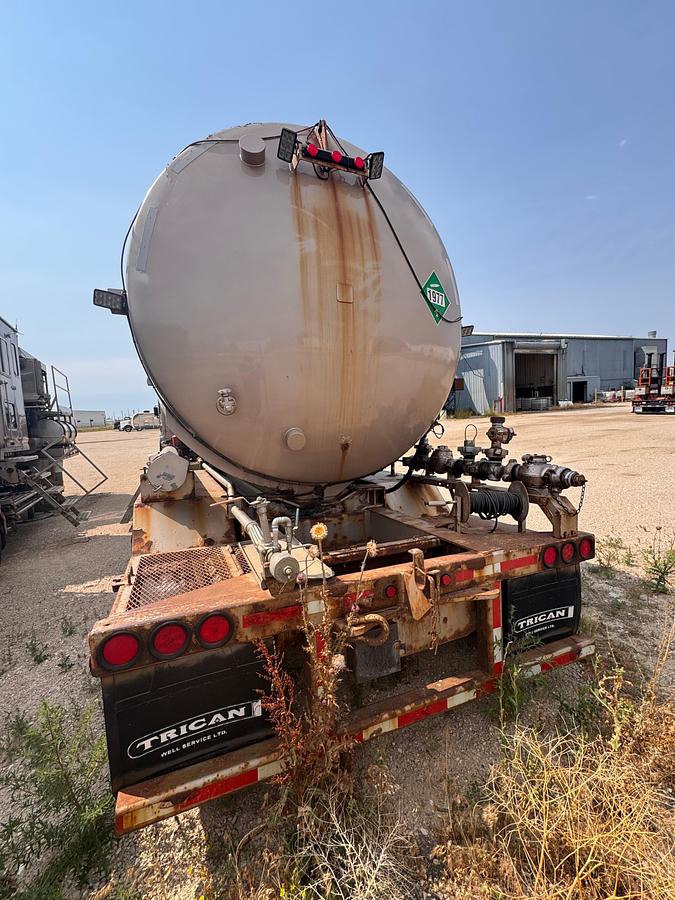 Used 2006 Peerless 42ft Tri-Axel Drop Deck Non-Fired Nitrogen Pump Trailer