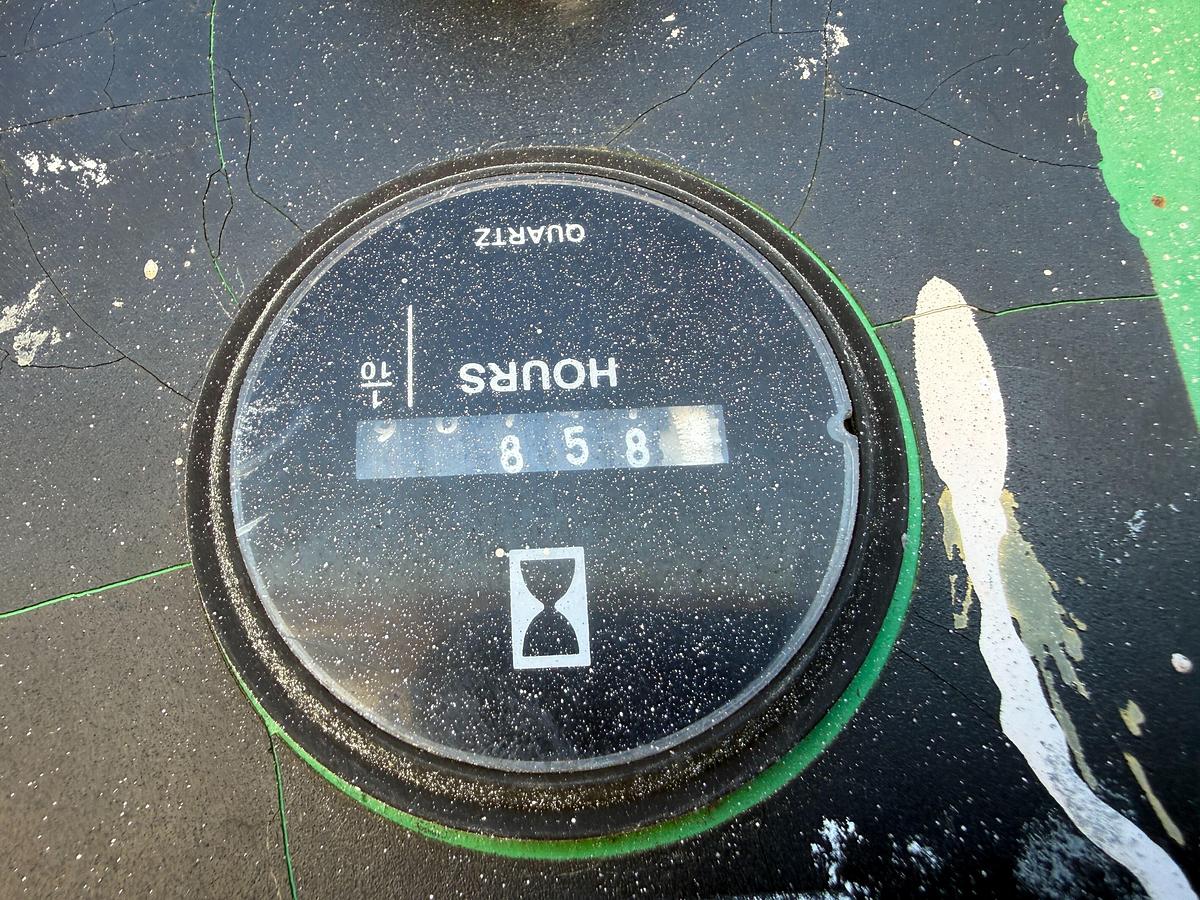 Used 1998 Genie S-60 Man Lift