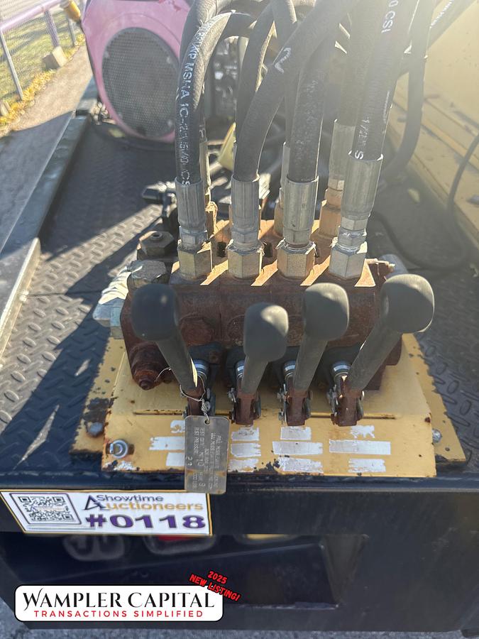 Used 2012 GMC 3500HD Crew Cab Flatbed Bed