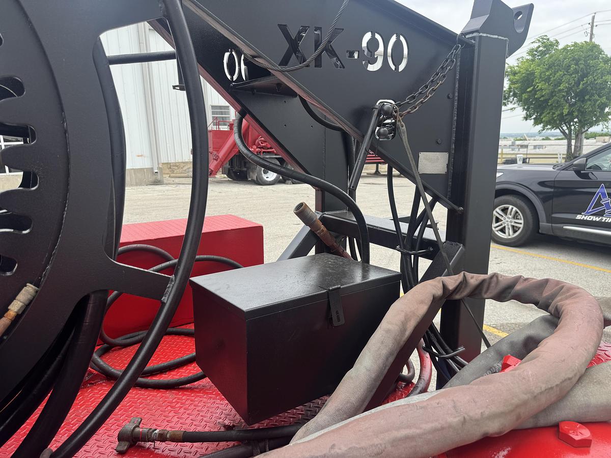 Used 2013 Venturetech XK-90 Gooseneck Trailer