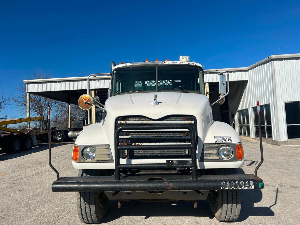 Used 2005 Mack Haul Truck CV713