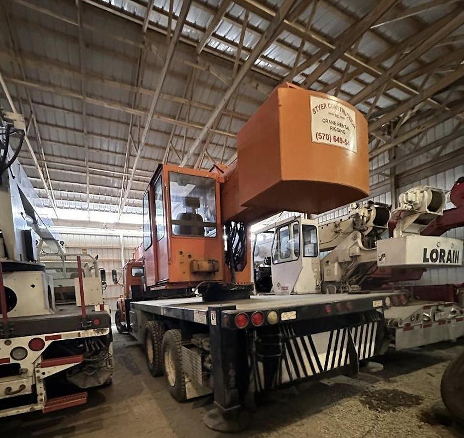 Used 1999 QMC 4170 - 70' boom, 29" Jib