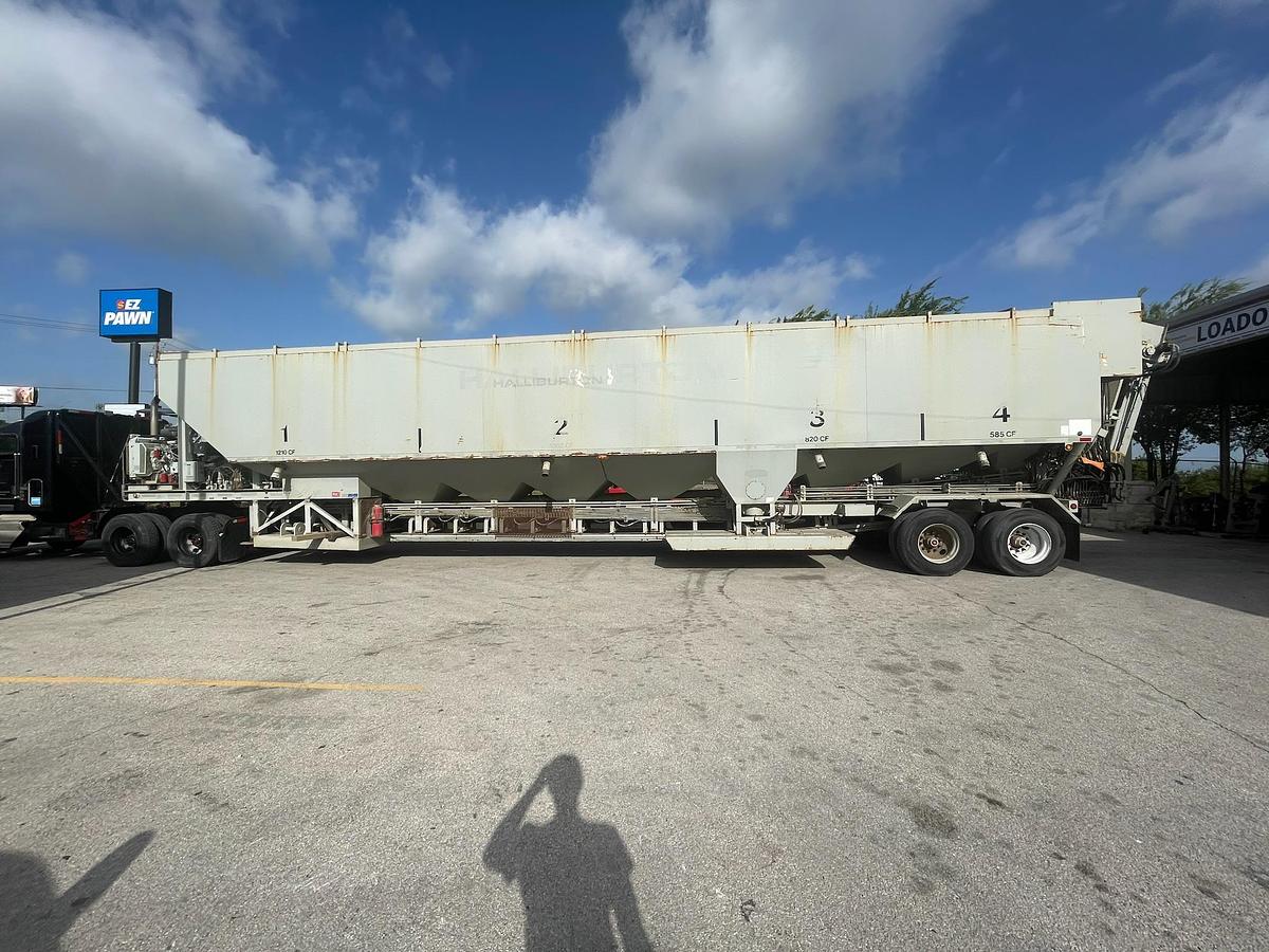 Used 2011 Appco FS-40 Bulk Sand Storage Trailer