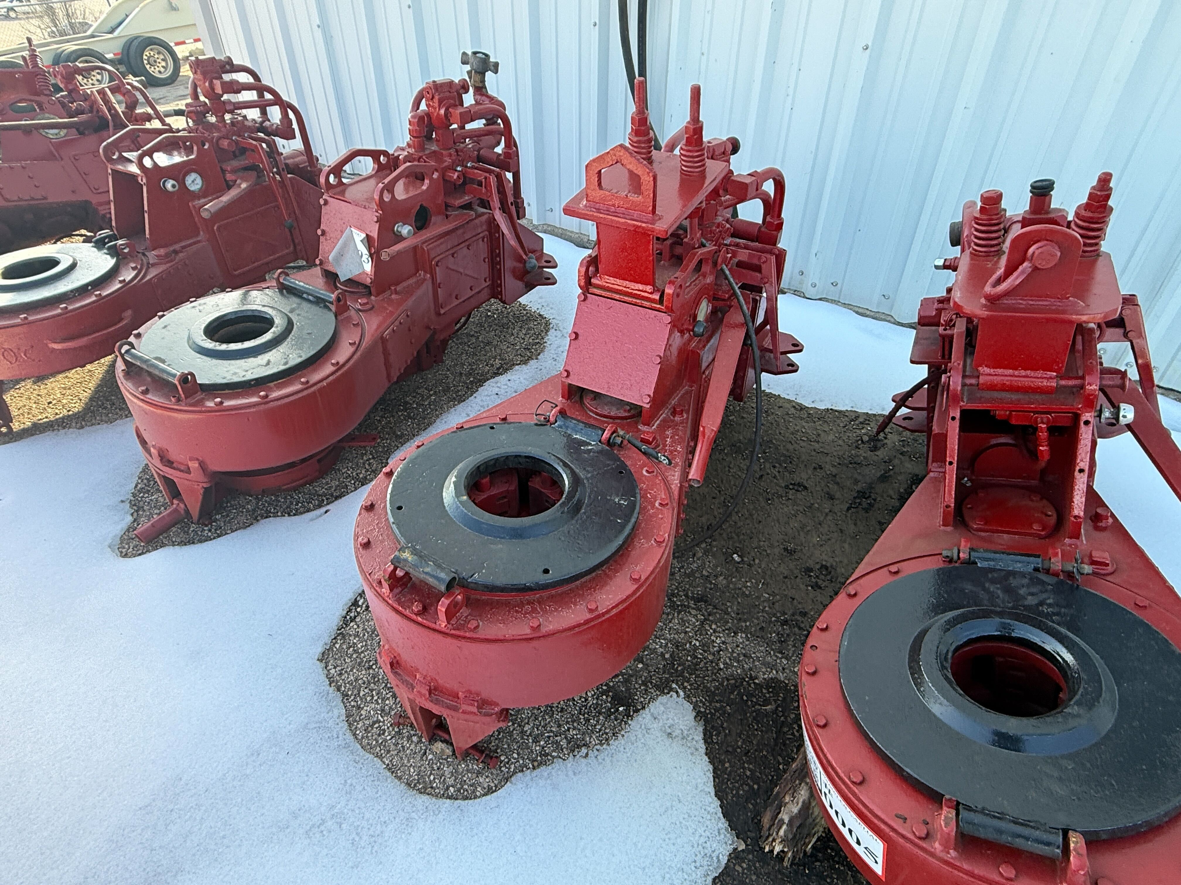 Used Foster 58-93R Hydraulic Tubing Tongs