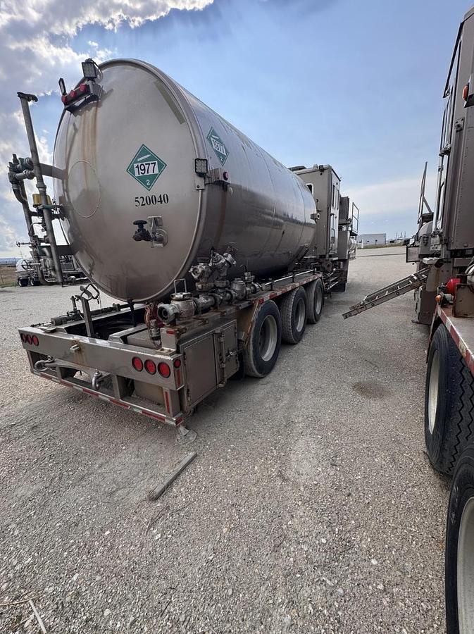 Used 2006 Aspen 42ft Tri-Axle Drop Deck Non-Fired Nitrogen Pumping Trailer