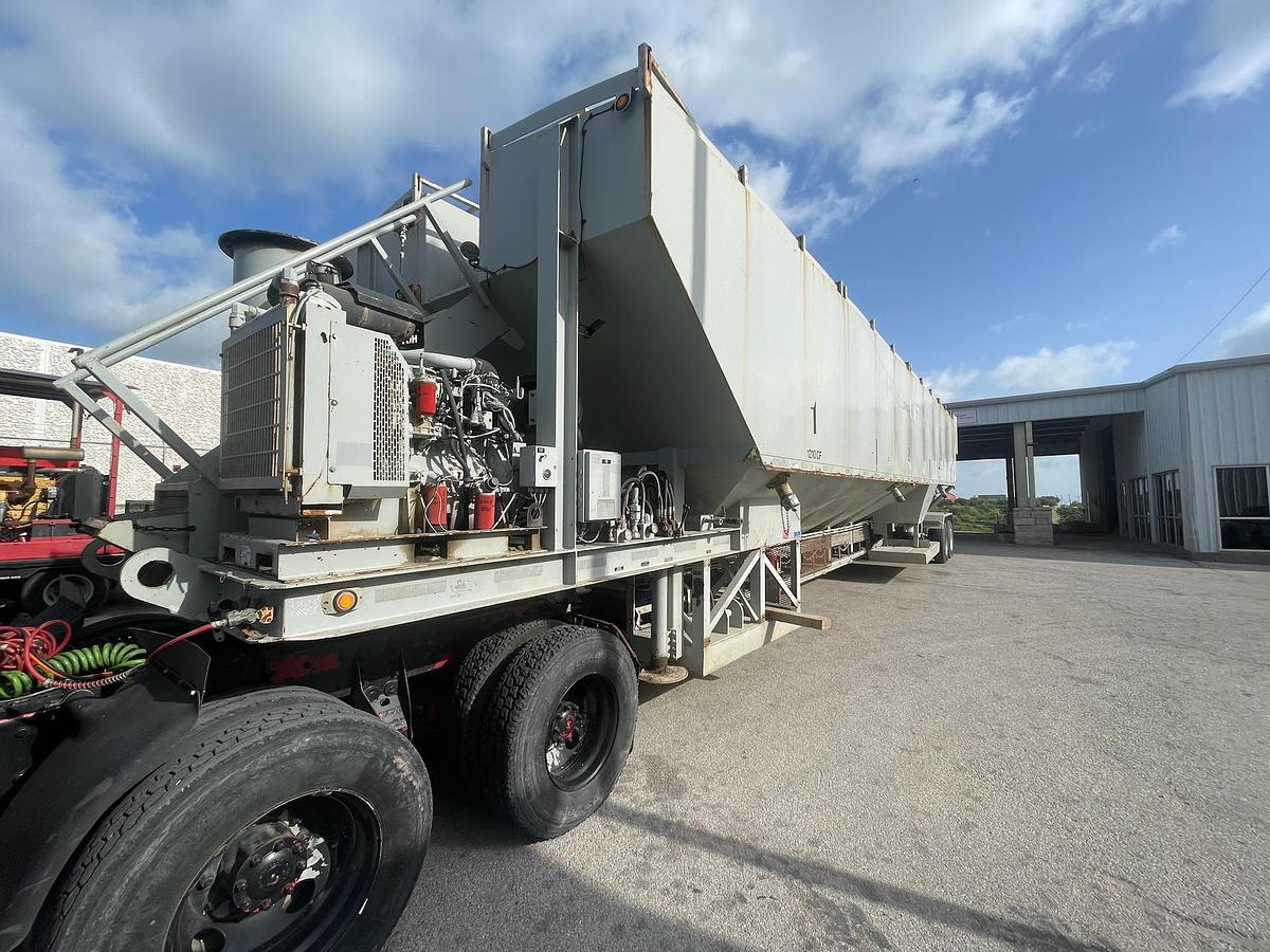 Used 2011 Appco FS-40 Bulk Sand Storage Trailer