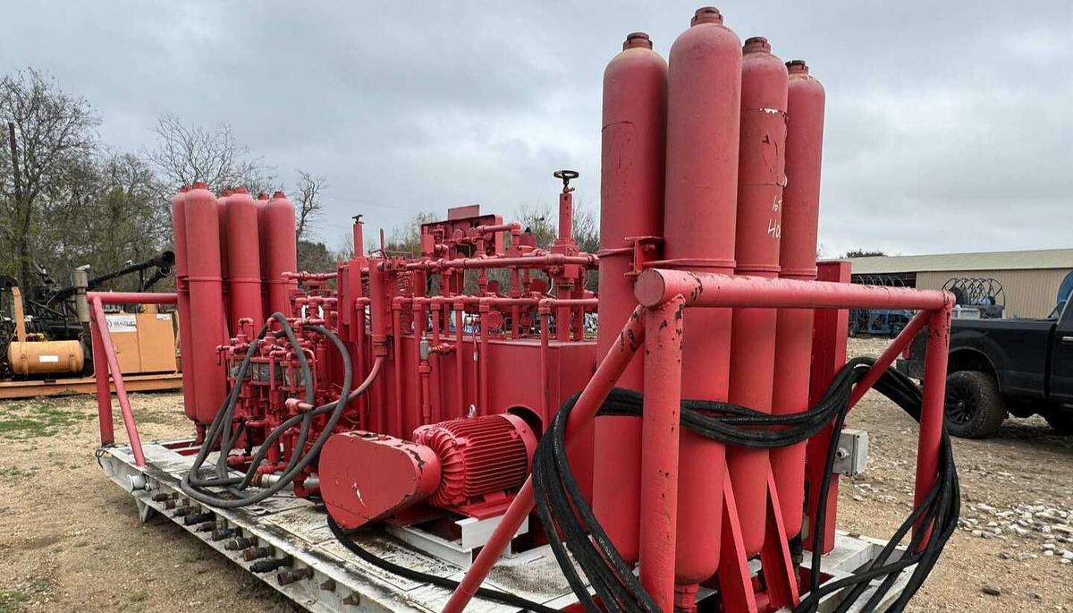 Used BPMF 7-STATION 12-BOTTLE 120-GALLON Triplex Accumulator Pump