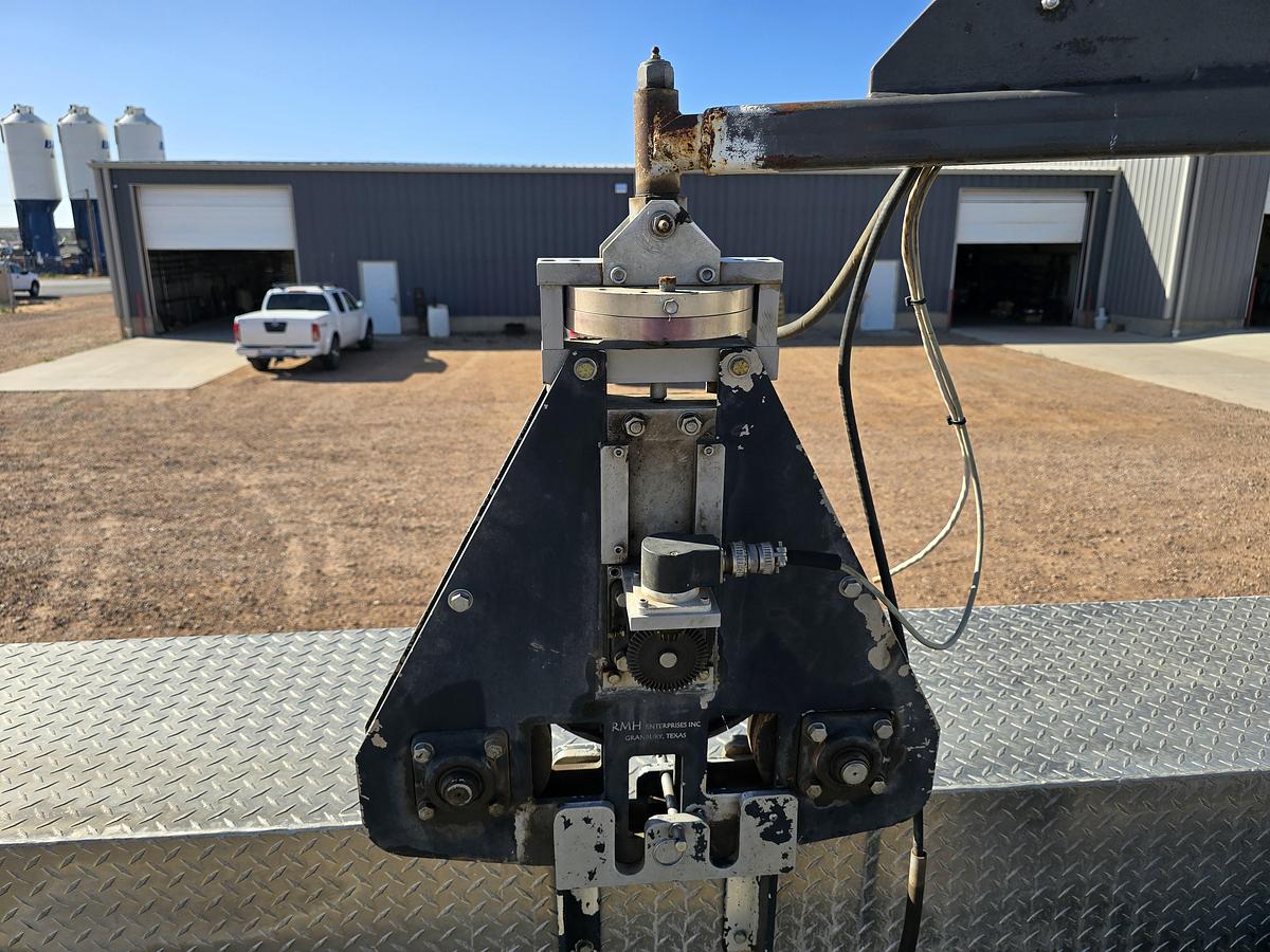 Used 2013 Peterbilt Extreme Wireline Truck