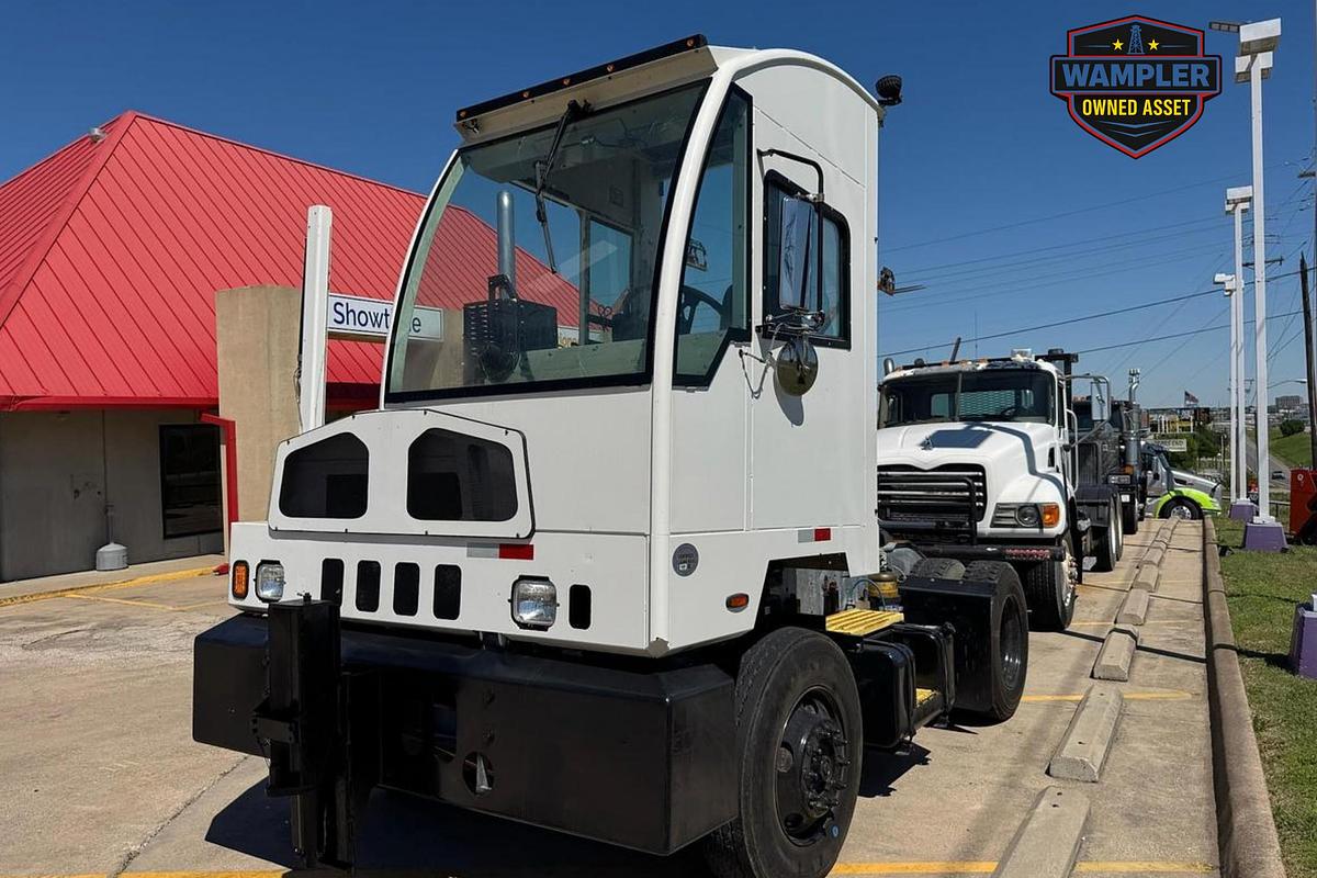 Used 2019 Autocar 4x2 Spotter Truck