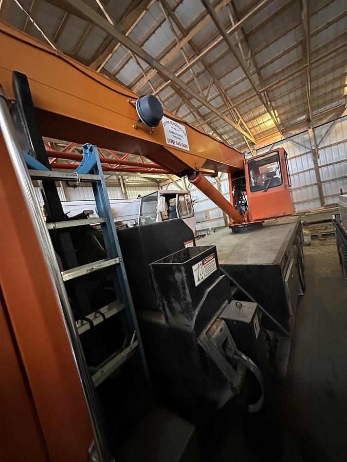 Used 1999 QMC 4170 - 70' boom, 29" Jib