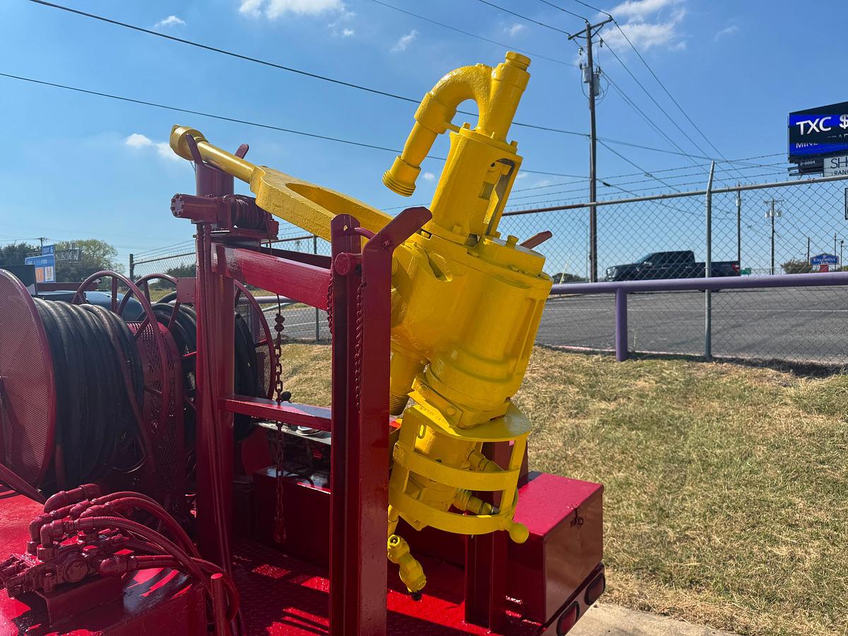Used EVCO 85 Ton Power Swivel MTD. on 19 Tandem Axle Gooseneck Trailer
