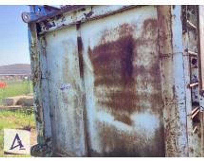 Used 7' x 25'9'' x 9' Pony Sub with built in shelving for parts!