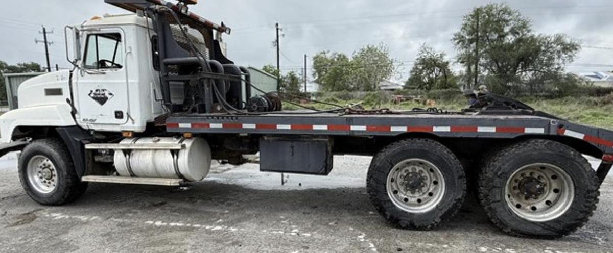 Used 1999 Mack CH613 60K Mech T/AWINCH Truck