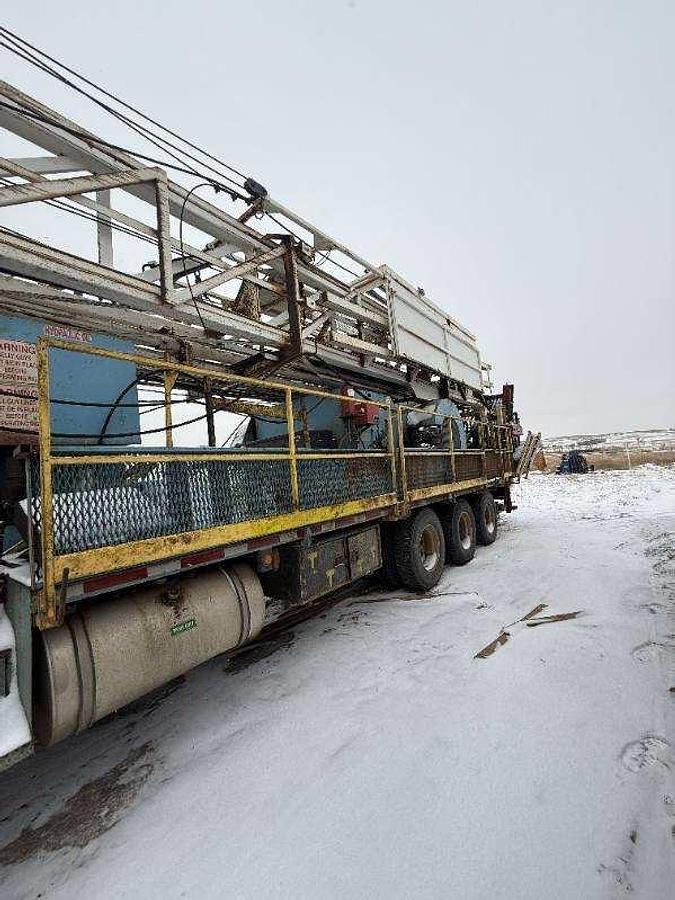 Used Service King 575 - 5 Axle - Well Service Workover Rig