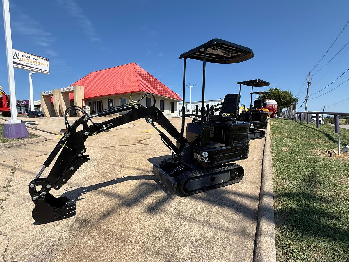 Used 2025 Dig Master DM105 Excavator