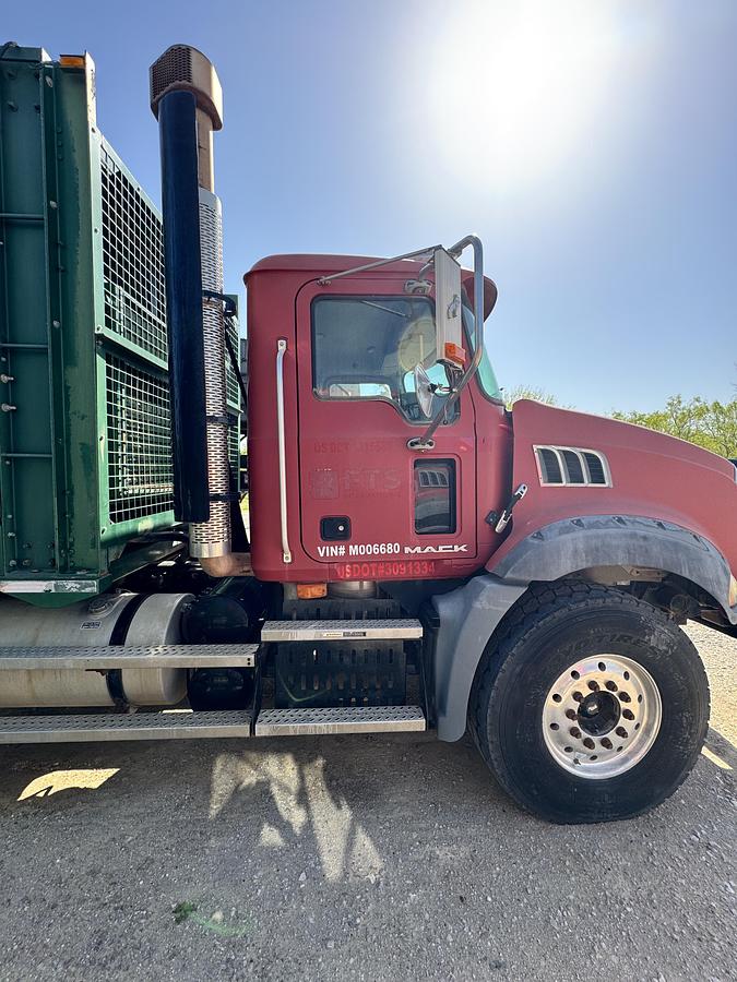 Used 2008 Mack High-Pressure Frac Pump Truck - GU813