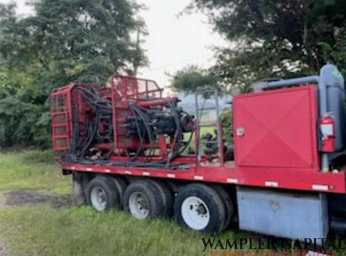 Used 2007 120K  Freightliner Bobtail Rig Assist Snubbing Unit