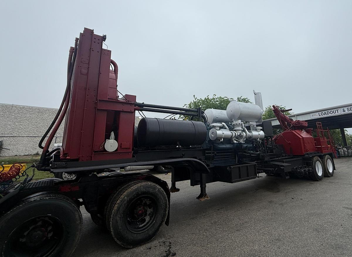 Used Blender with SPM 2250 HP Triplex Pump, Detroit 16V Engine & Allison Transmission