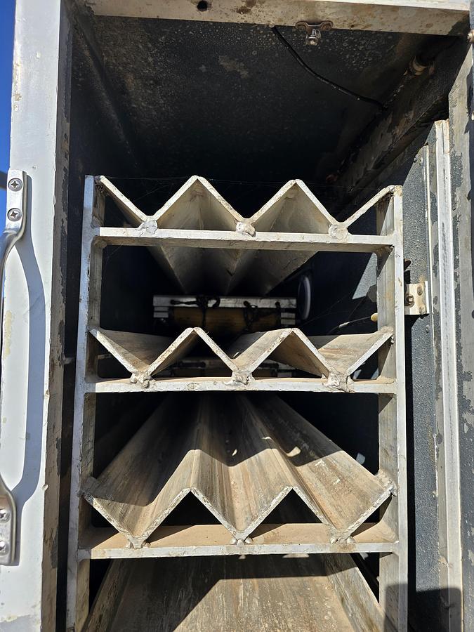 Used 2013 Peterbilt Extreme Wireline Truck