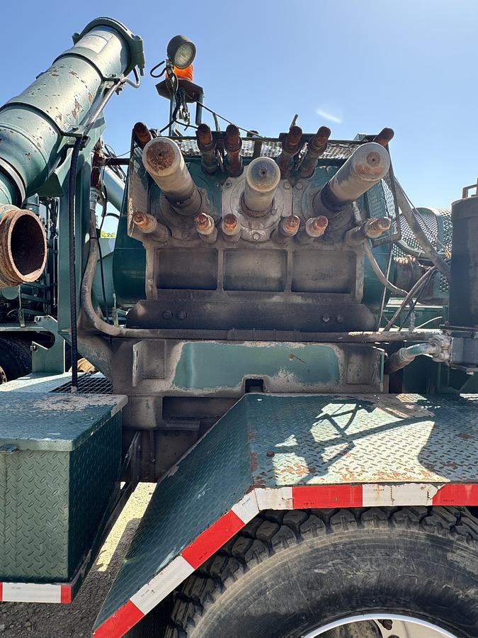 Used 2010 Mack High-Pressure Frac Pump Truck - GU820