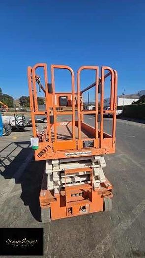 Used 2017 Snorkel Scissor Lift  S4732E