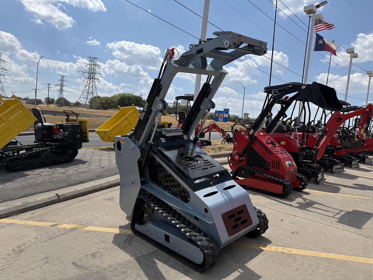 Used (2) 2026 Sdlanch SSL1200 Skid Steer - BRAND NEW!