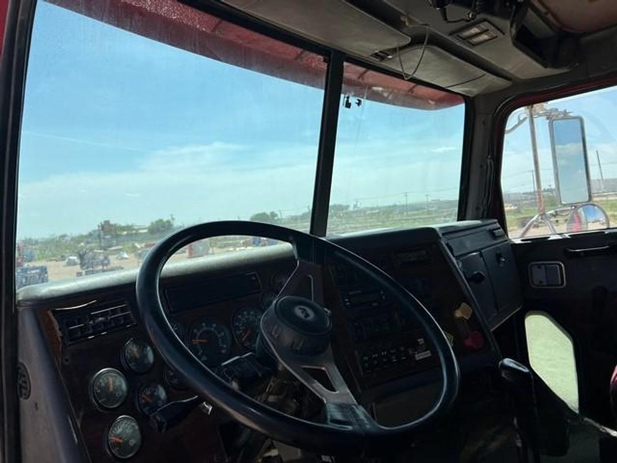 Used 2006 Western Star 4900 Boom Truck, Sleeper