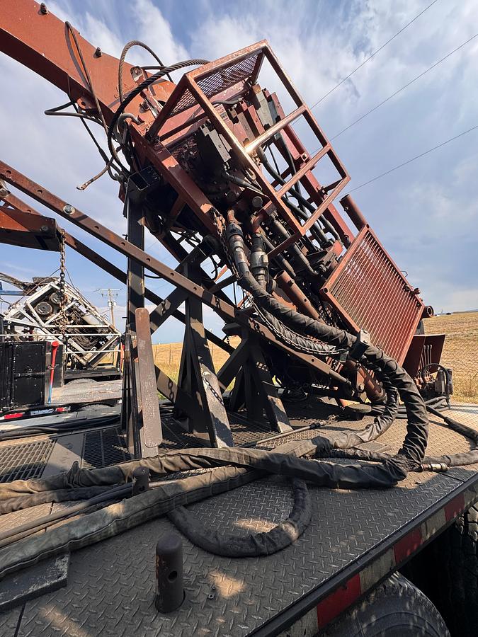 Used 2010 Stewart & Stevenson 4-Axle Coil Tubing Trailer - S&S 80k Injector Head - NICE!