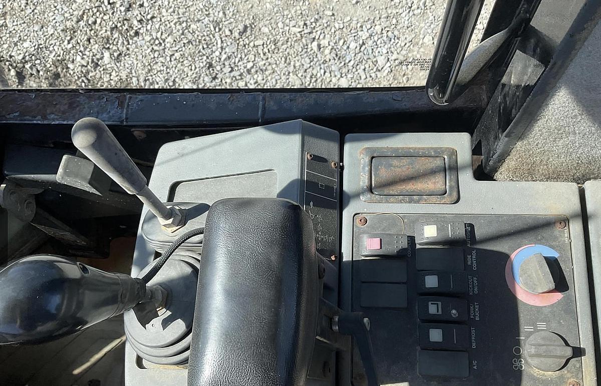 Used 2002 Caterpillar IT28G Wheel Loader