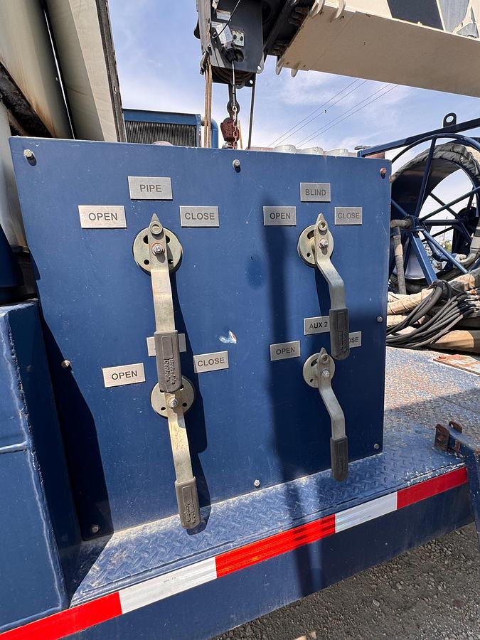 Used 2008 National 1800 Series 40 Ton Crane Trailer
