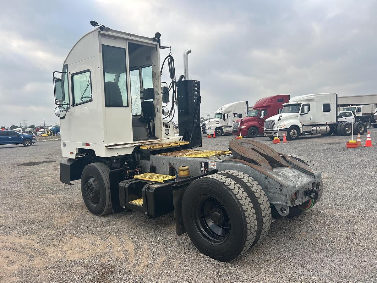 Used 2019 Autocar 4x2 Spotter Truck