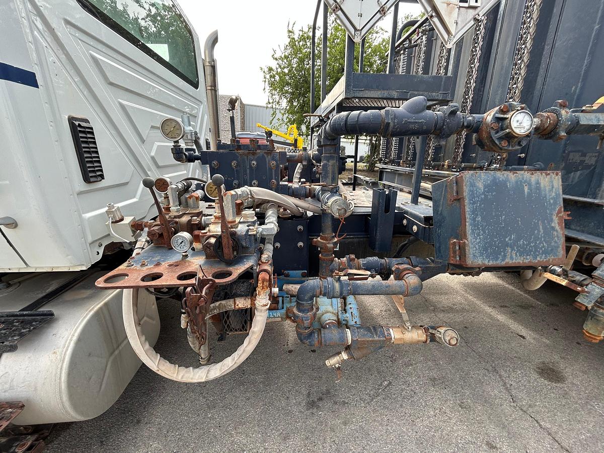Used 2013 International Workstar 7400 Chemical Theater Truck