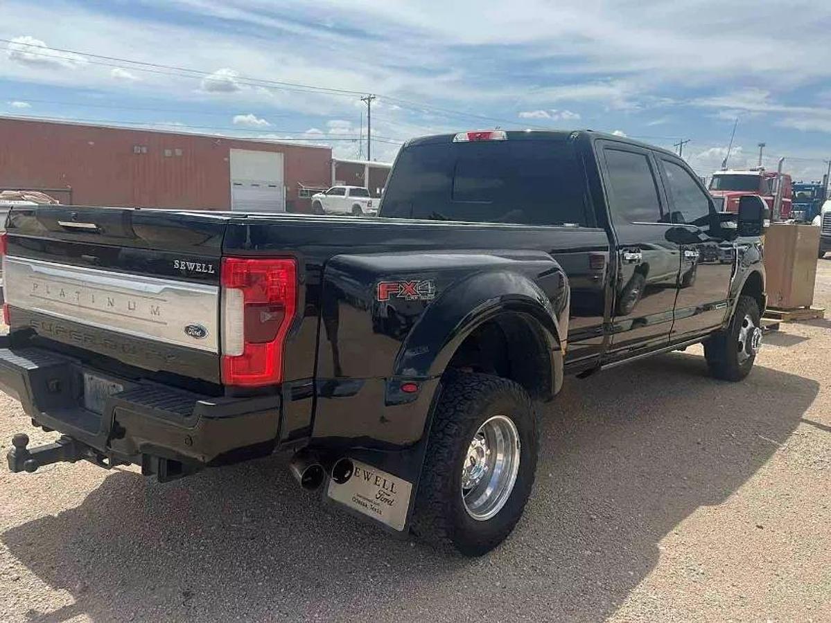 Used 2017 Ford F350 Platinum Dually Truck - 6.7L Powerstroke