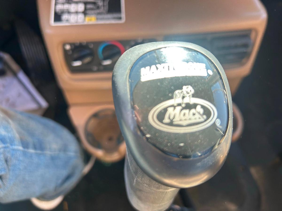 Used 2005 Mack Haul Truck CV713