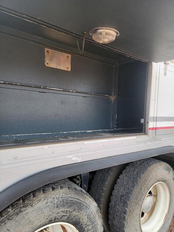 Used 2013 Peterbilt Extreme Wireline Truck