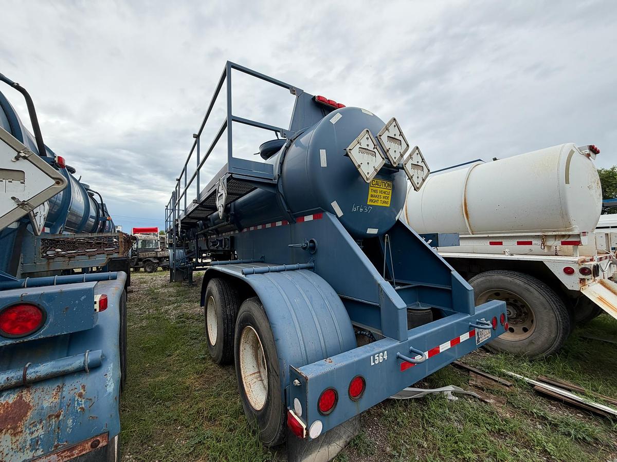 Used 2012 Wilco 4,100 Gallon with Hyd Agitators Acid Transport Trailer