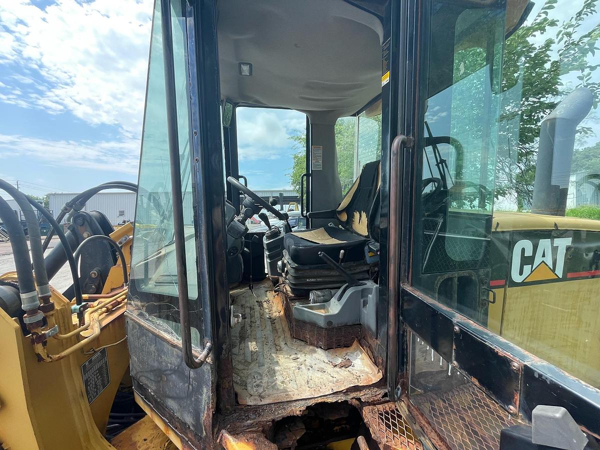 Used 2002 Caterpillar IT28G Wheel Loader