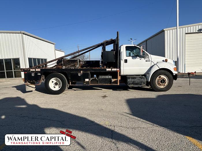2011 Ford F650 Roustabout Truck