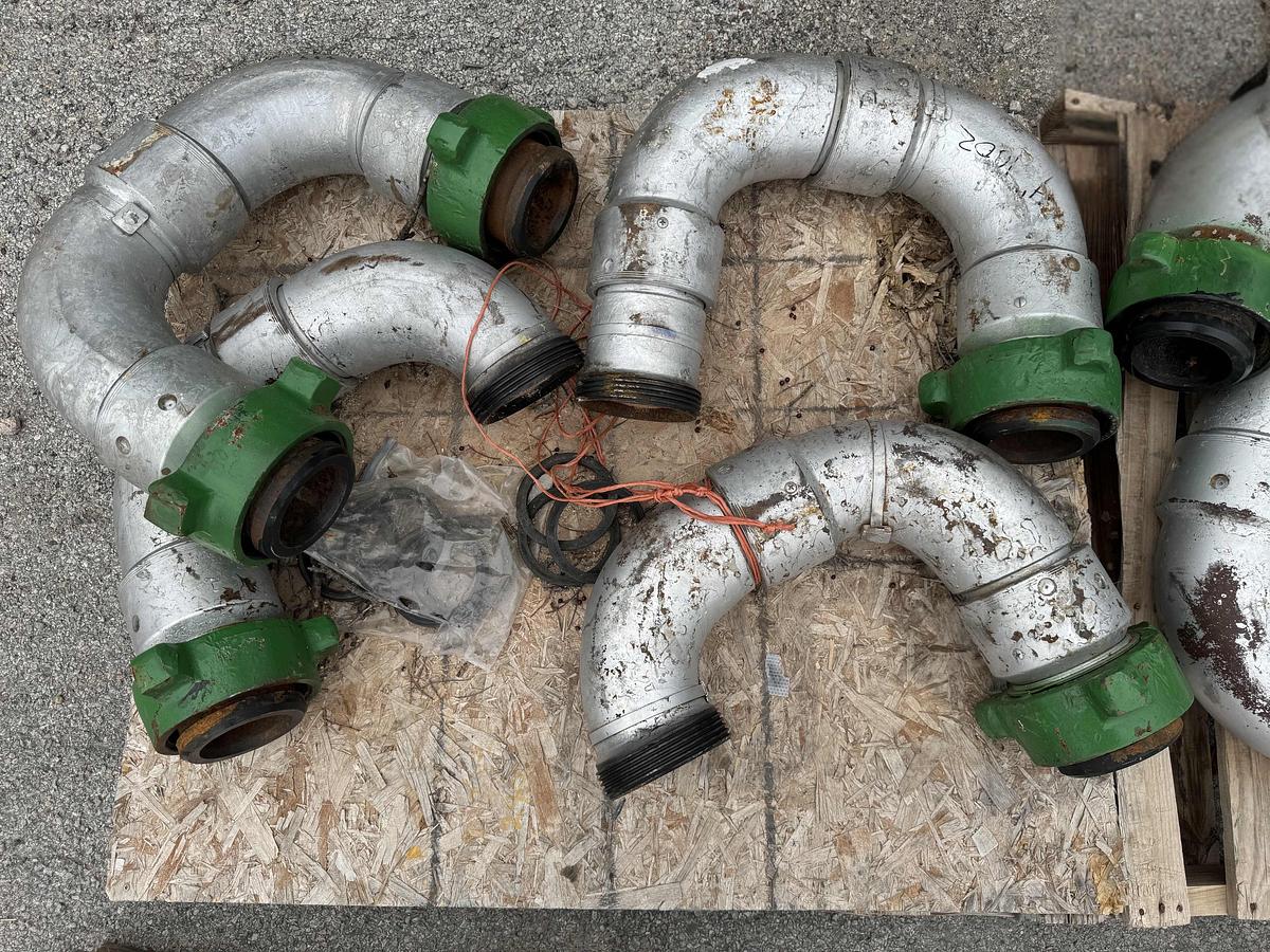 Used (16) 4" Fig. 1002 Chicksans