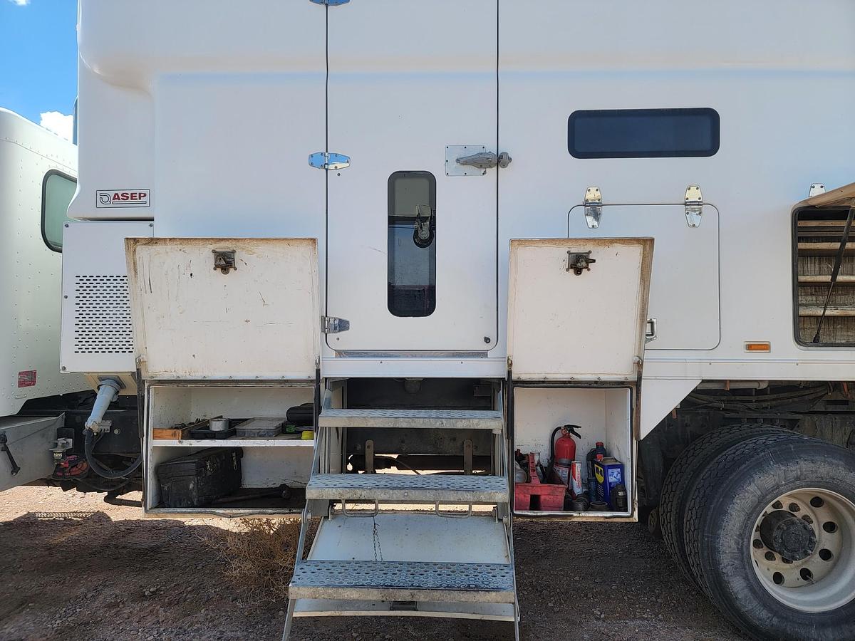 Used 2008 Peterbilt E-Line Truck