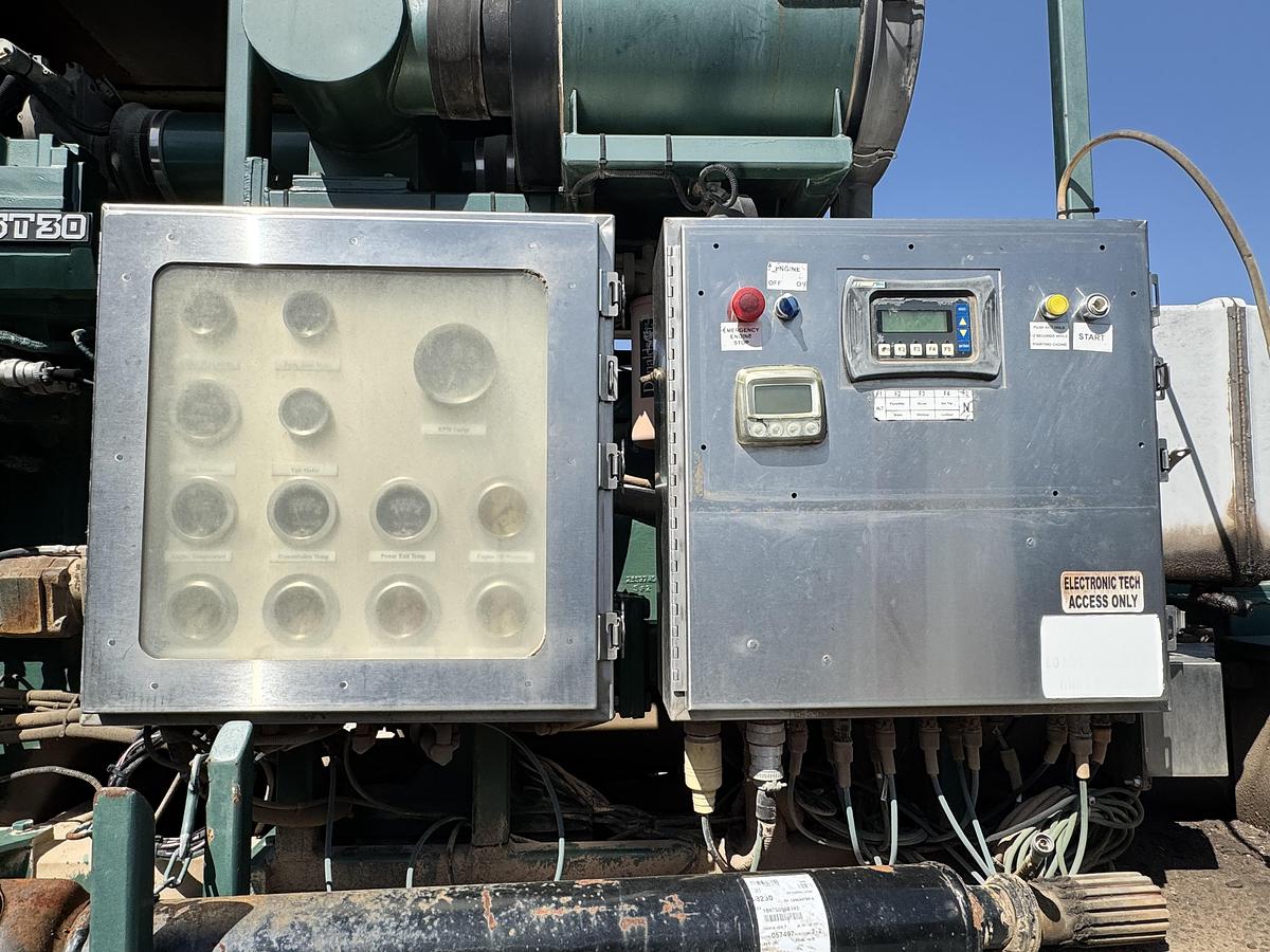 Used 2010 Mack High-Pressure Frac Pump Truck - GU820