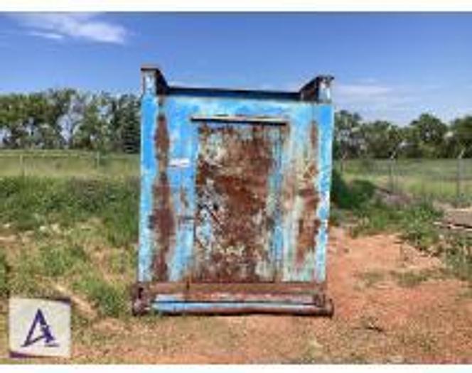 Used 7' x 25'9'' x 9' Pony Sub with built in shelving for parts!