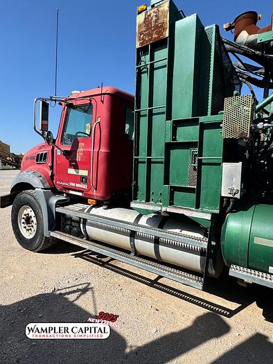 Used 2009 Mack High-Pressure Frac Pump Truck - GU819