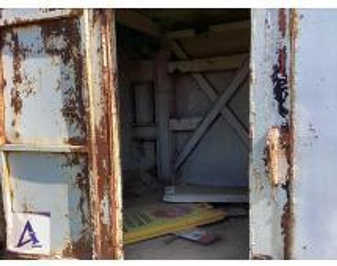 Used 7' x 25'9'' x 9' Pony Sub with built in shelving for parts!